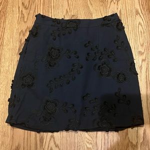 Banana Republic Navy Embroidered Floral Skirt Size Petite 00P